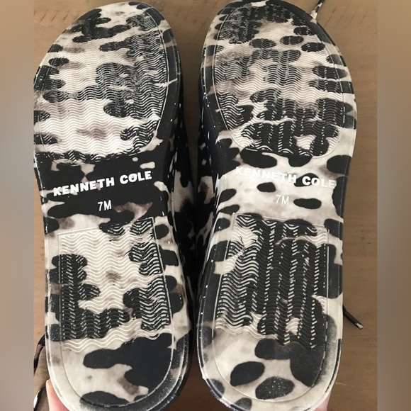 Kenneth Cole New York Kam Eo Animal Print Sneaker - size 7 - Picture 11 of 13